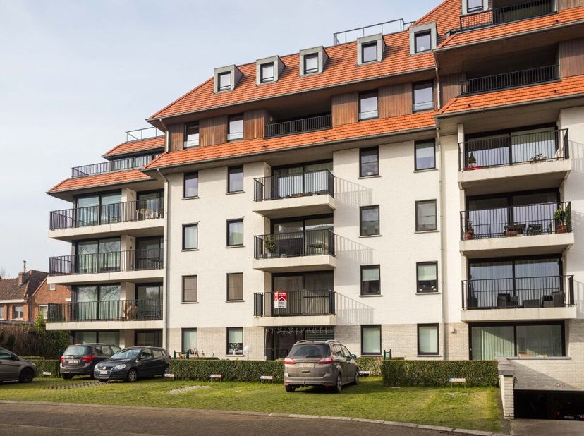 Harelbeke: appartement met 2 slaapkamers en autostaanplaats te koop in Harelbeke Dit moderne en recente appartement biedt een unieke kans voor wie op