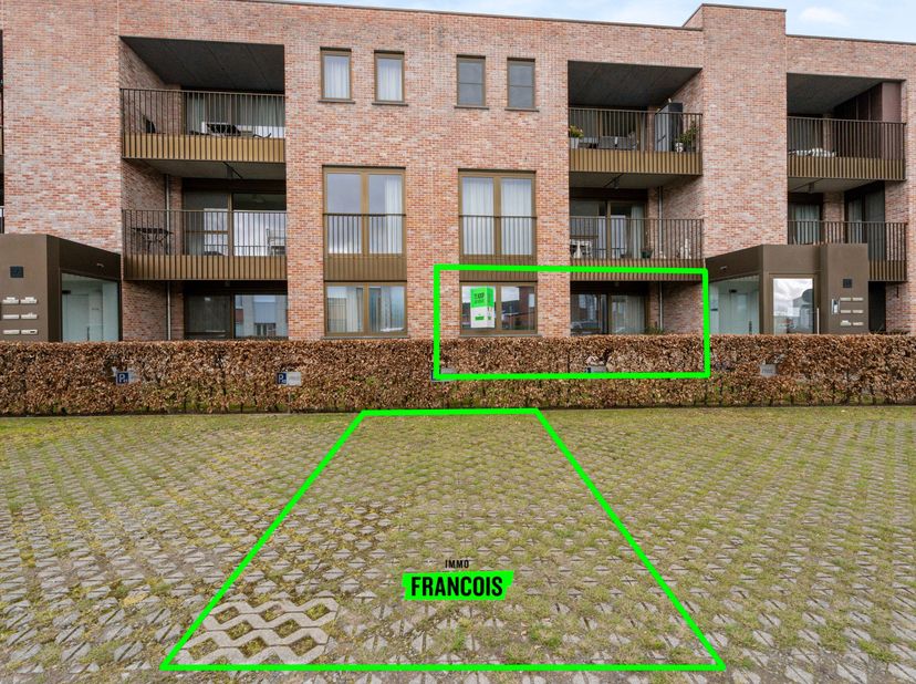 À Poperinge, à proximité de la gare et à distance de marche et de vélo du centre, se trouve cet appartement de plain-pied prêt à emménager. La résiden
