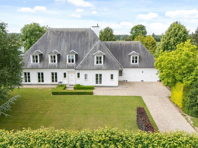 Maison à vendre
                    à 9620 Velzeke-Ruddershove