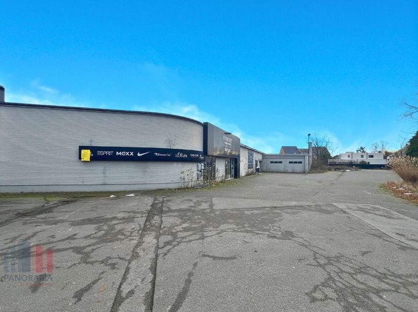 Bien professionnel à vendre
                    à 9308 Hofstade