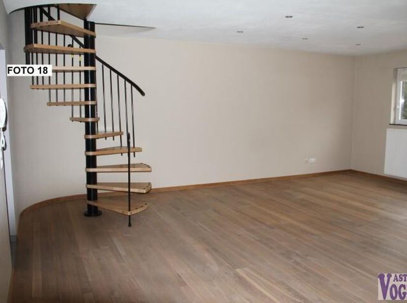 Appartement à louer
                    à 3290 Diest