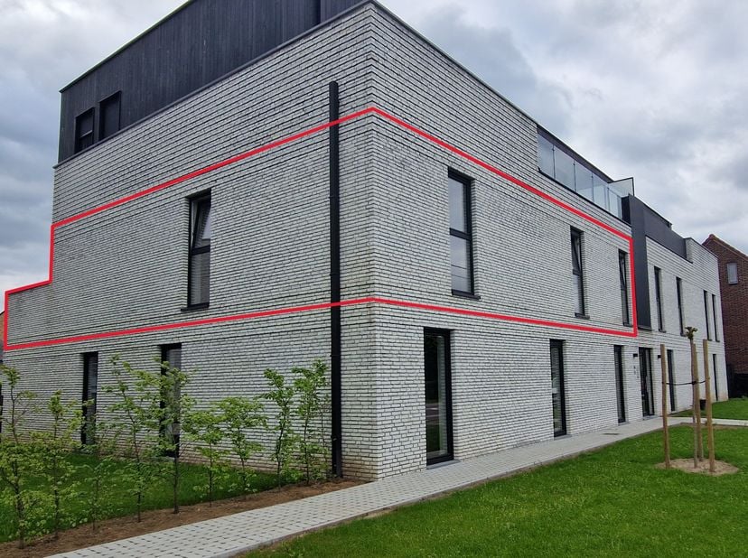 Gelegen vlakbij de Nederlandse grens op een rustige locatie vindt u hier in een nieuw project op de 1de verdieping een prachtig nieuwbouw 2-slaapkamer