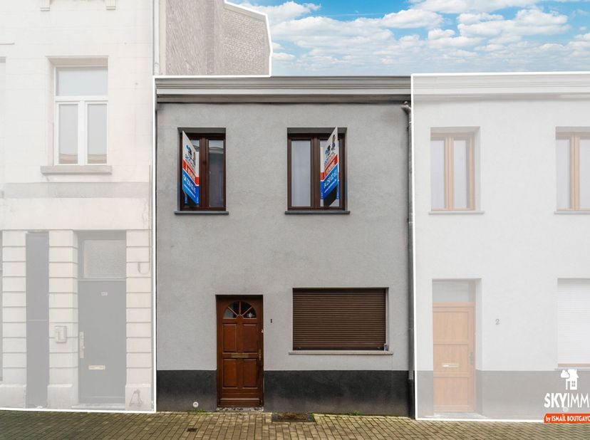 Maison unifiée avec potentiel unique  Impasse Collard 1, SERAING&lt;br /&gt;
Cette propriété singulière, autrefois composée de deux maisons désormais réunie