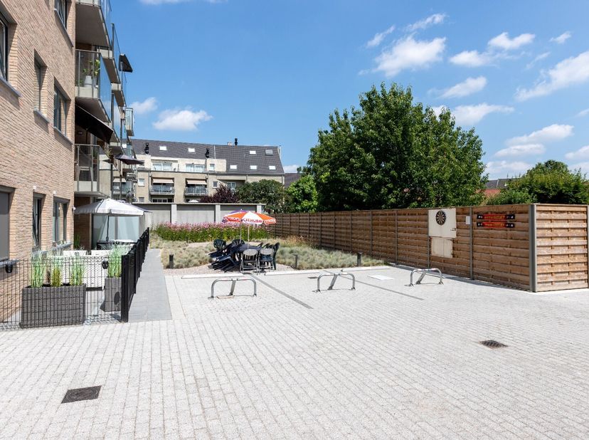 Garage à vendre
                    à 9700 Oudenaarde
