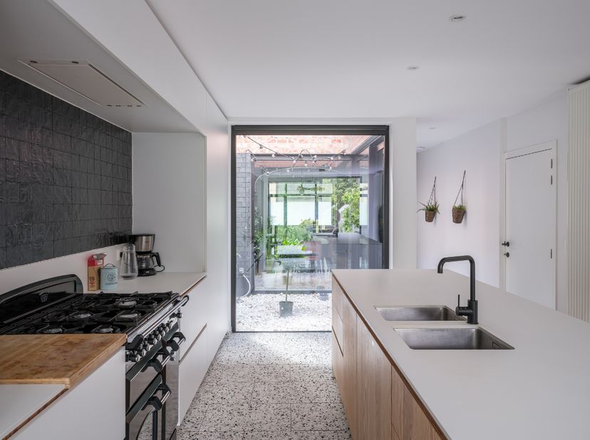 Charmante burgerwoning (BVO 214 m²) met 3 slaapkamers en zonnige tuin.&lt;br /&gt;
&lt;br /&gt;
Voor meer info of een bezoek, mail naar info@carloeggermont.be&lt;br