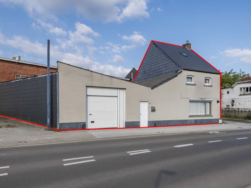 Meer info of uw bezoek plannen kan via info@homixx.be of via 016 199 343.&lt;br /&gt;
Dit pand is gelegen op een erg centrale locatie in Tremelo. Winkels, h