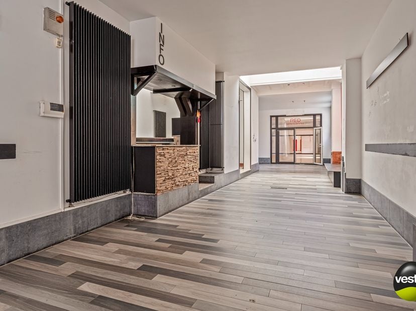 Bien professionnel à vendre
                    à 3800 Sint-Truiden