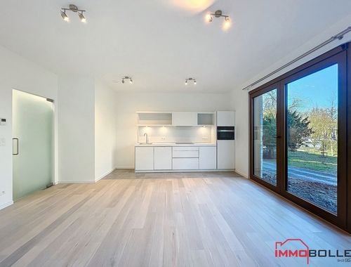                                         Appartement à louer à Watermael-Boitsfort, € 1.300
