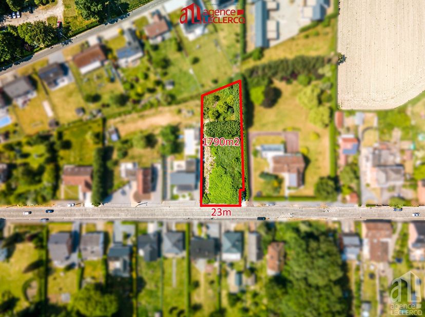 Situé au calme de la campagne Péruwelzienne, lAgence Leclercq vous propose ce terrain à bâtir.&lt;br /&gt;
En front à rue, une largeur de +/- 23 m et une pr