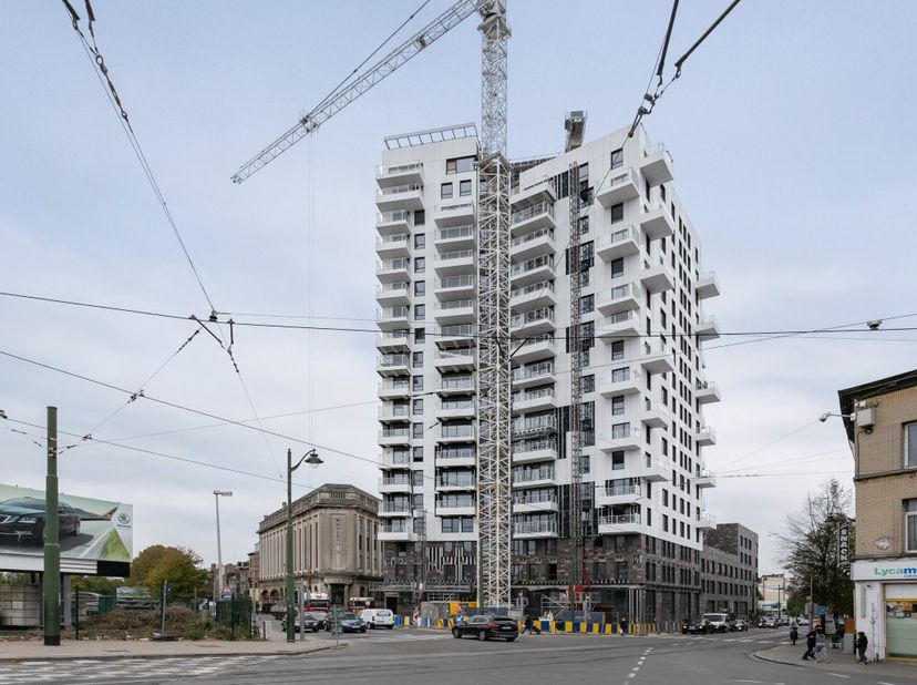 EKLA est une tour résidentielle impressionnante offrant une vue panoramique sur Bruxelles. Elle se situe à deux pas du centre de Bruxelles. Situé au p