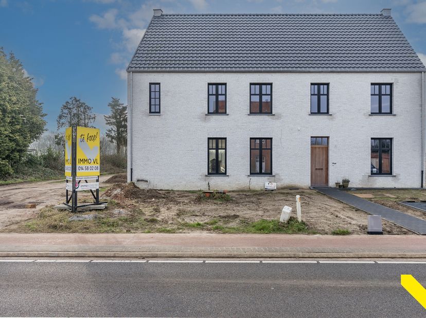 Energieneutrale nieuwbouwwoning met prachtig zuidgericht vergezicht.&lt;br /&gt;
Deze ruime woning heeft een praktische indeling die de bewoonbare oppervlak
