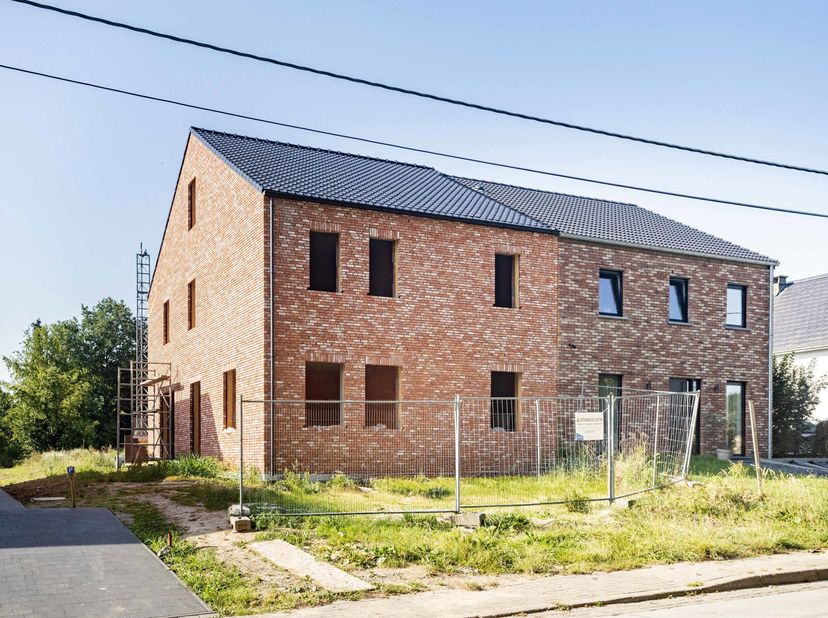 Pour visiter, appelez Saimen : 0470 79 24 20 ou envoyez un courriel à saimen@cornelis-partners.be.&lt;br /&gt;
Vous recherchez une maison moderne et économe