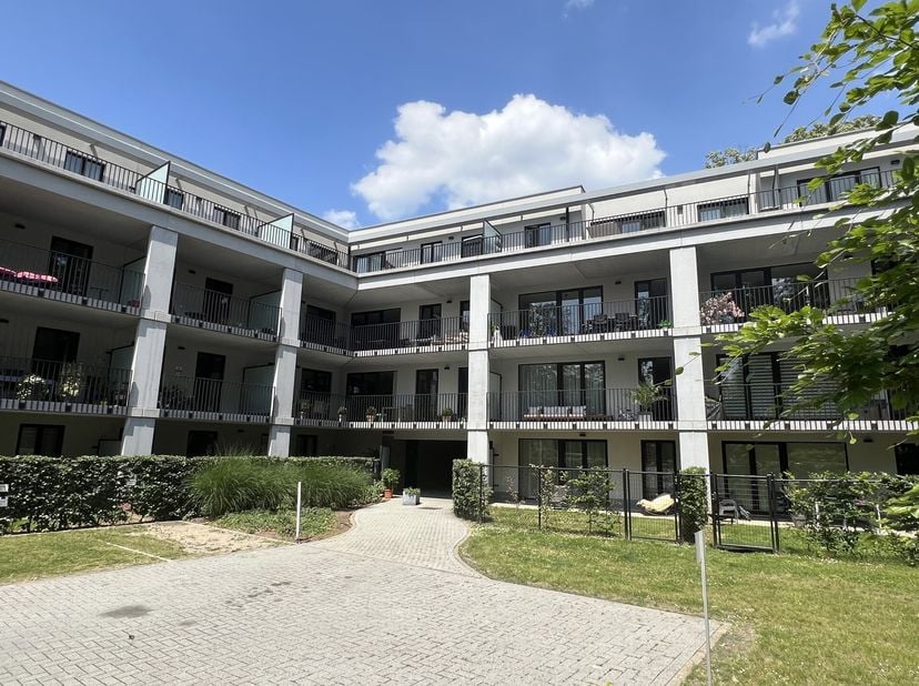 L&#039;Agence Wellington est fière de vous présenter en exclusivité ce penthouse d&#039;exception de ± 185 m² avec une vue emblématique sur le Lion de Waterloo.