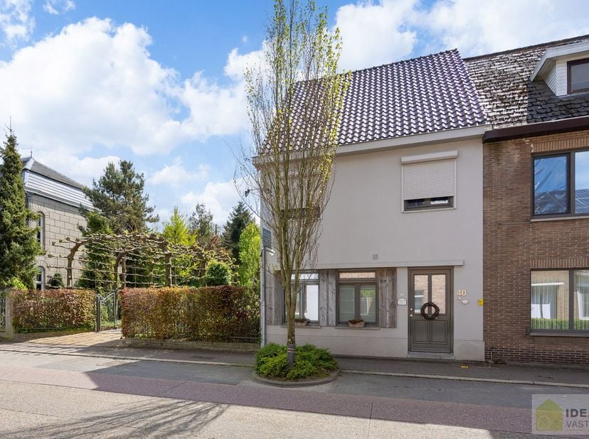 IDEALIS VASTGOED – Prachtige, stijlvolle woning mét B&amp;B-gedeelte (OVERNAME VAN  ZEER GOED DRAAIENDE B&amp;B ALSOOK INBOEDEL INBEGREPEN), van maar liefst +