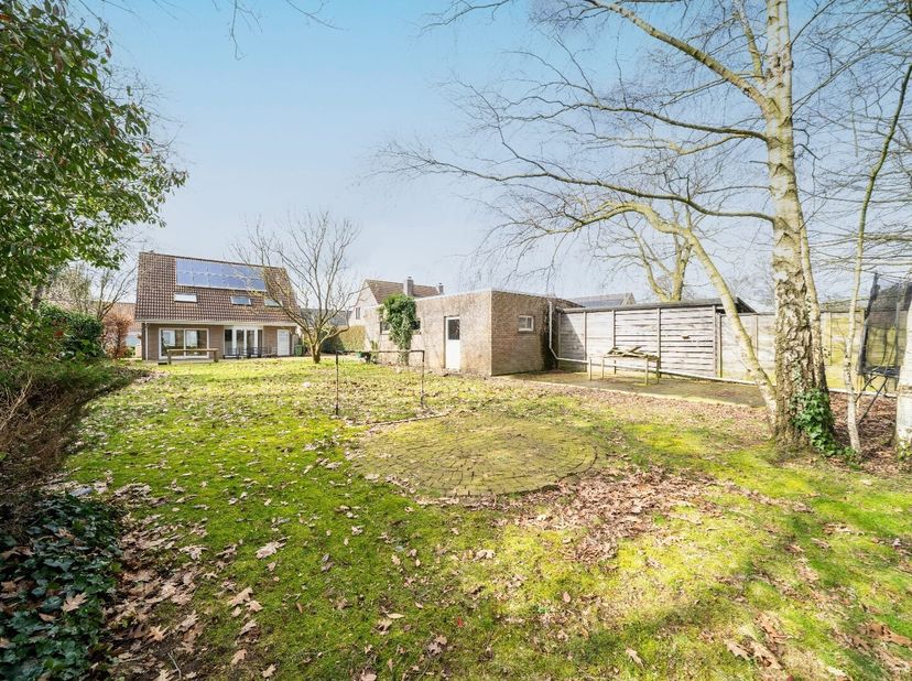 Hartelijk welkom in Ertvelde, een dorp dat sedert enkele jaren, centraal staat voor jonge gezinnen en rust, in de nabijheid van winkels, Sportoase Ert