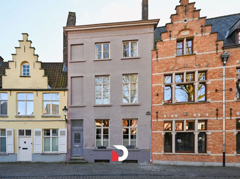 Maison à louer
                    à 8000 Brugge