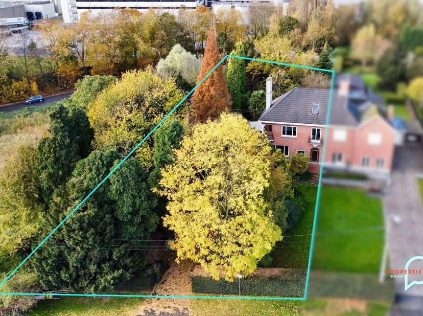 Terrain à vendre
                    à 9700 Oudenaarde