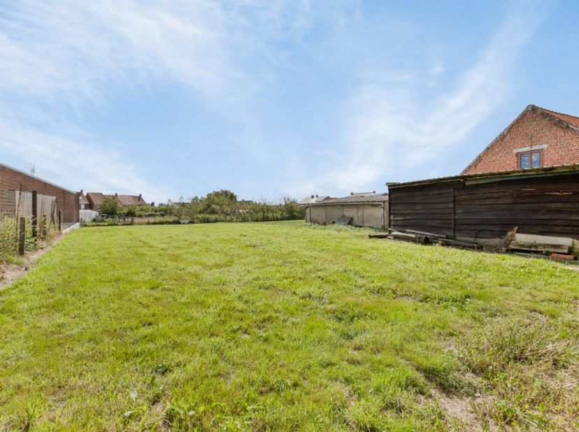 Terrain à vendre
                    à 8800 Roeselare