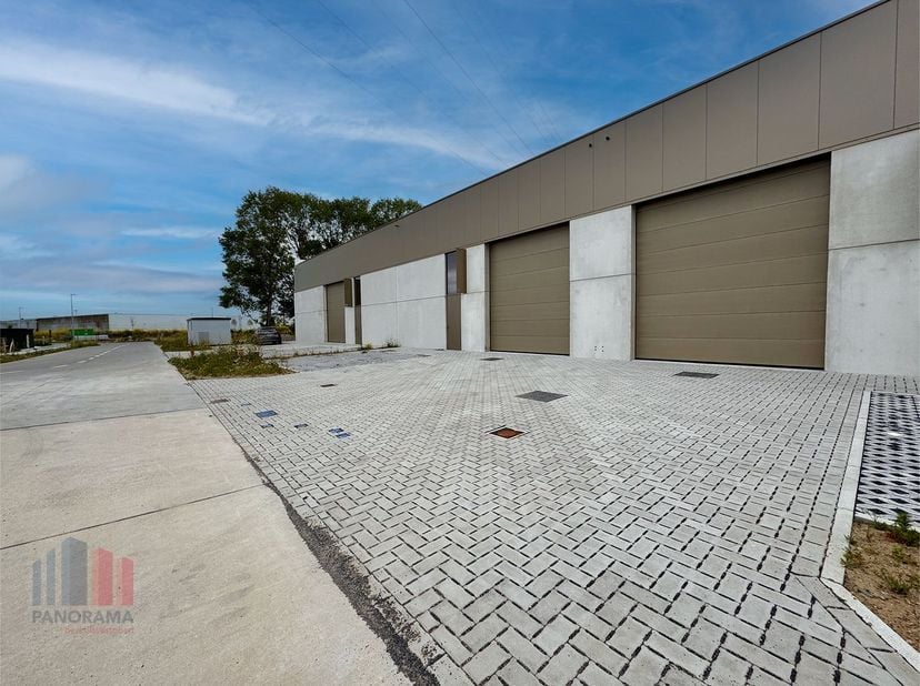 Bien professionnel à vendre
                    à 8800 Roeselare
