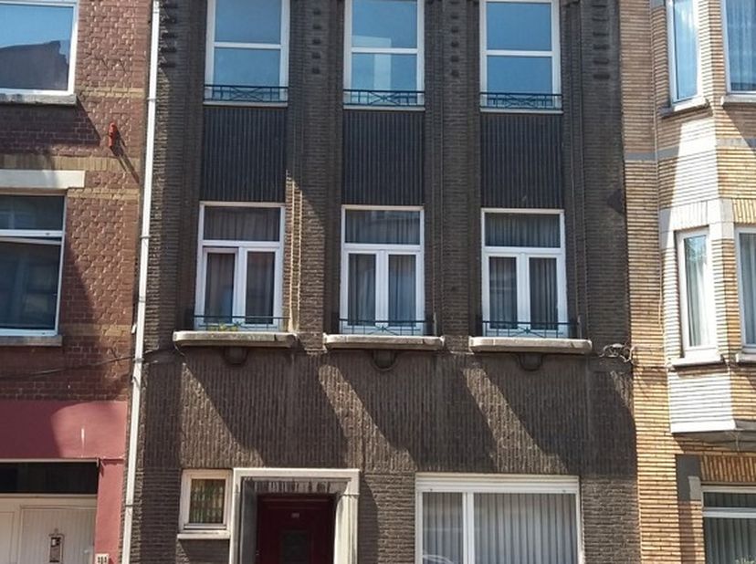 !Een bezoek kan enkel worden aangevraagd via onze website: www.hetwoonburo.be (klik bij het pand op &quot;maak een afspraak&quot;)!&lt;br /&gt;
Birminghamstraat 109 -