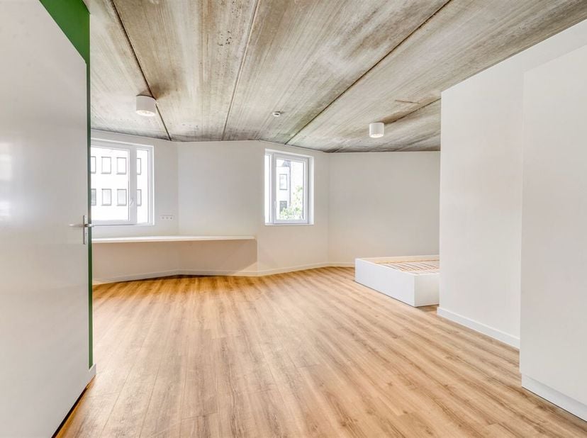 DÉCOUVREZ VOTRE CHAMBRE D&#039;ÉTUDIANT LE 28/06/2025&lt;br /&gt;
La résidence Amand 47 se trouve sur la très animée Sint-Amandsplein à Courtrai. Dans les enviro