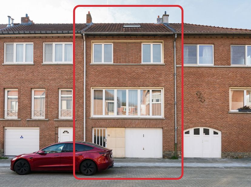 AUDERGHEM, Parc Seny gebied, vlakbij het bos van Soignes, in een klein en rustig omheind gebied HUIS (3bed/1bad) van +-160m² met een GARAGE en een moo
