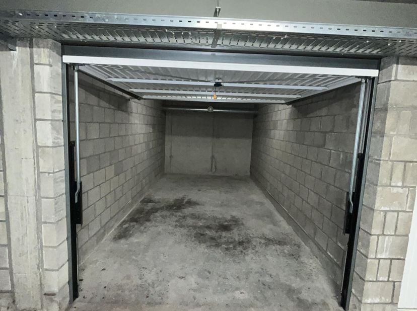 Garage à louer
                    à 9060 Zelzate