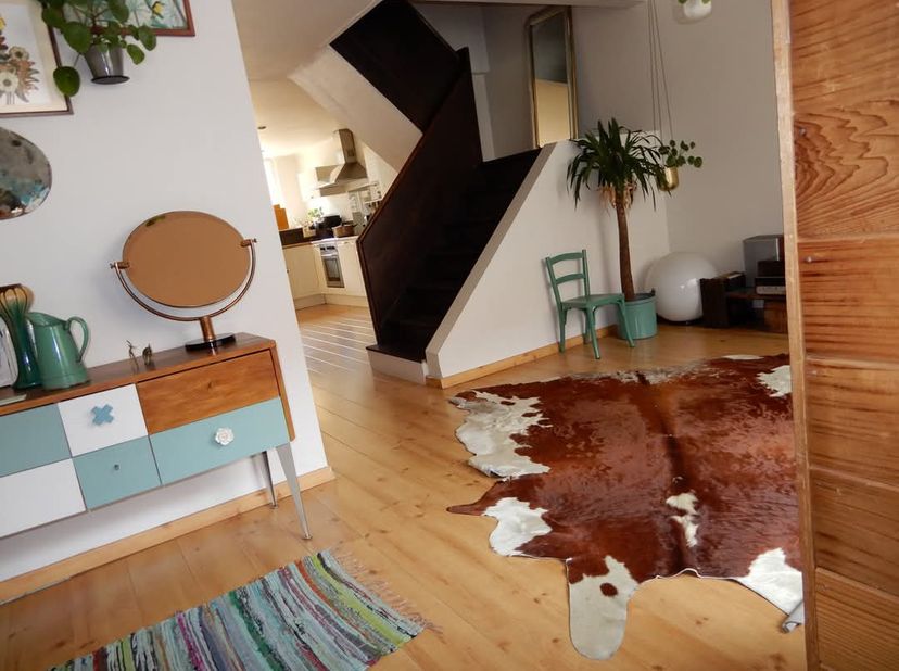 Instapklare lichtrijke woning in het centrum van Merelbeke&lt;br /&gt;
&lt;br /&gt;
Welkom in de Gaversesteenweg 179. Deze praktische en gezellige rijwoning heeft