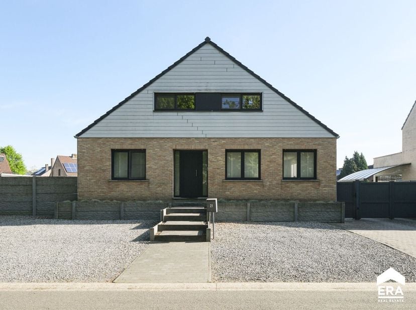 [[ CE BIEN PARTICIPE À LA JOURNÉE MAISONS OUVERTES ERA LE 14/6 DE 9:30 À 10:30 ]]&lt;br /&gt;
Ce bien participe à la Journée Maisons Ouvertes ERA. Visitable