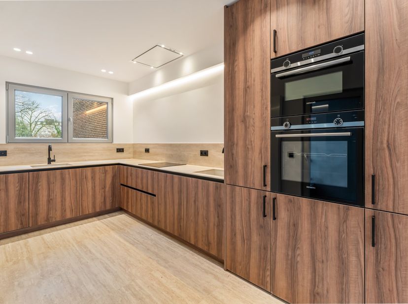 Appartement de 3 chambres rénové prêt à emménager avec terrasse et garage, situé au centre près du parc de l&#039;Harmonie. Avec une surface habitable d&#039;en