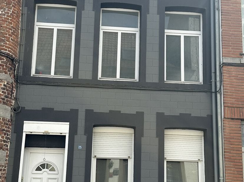 Maison unifamiliale 2 façades tout confort, bon investissement, à voir absolument!&lt;br /&gt;
Maison idéalement situé au centre ville, proche de toutes com
