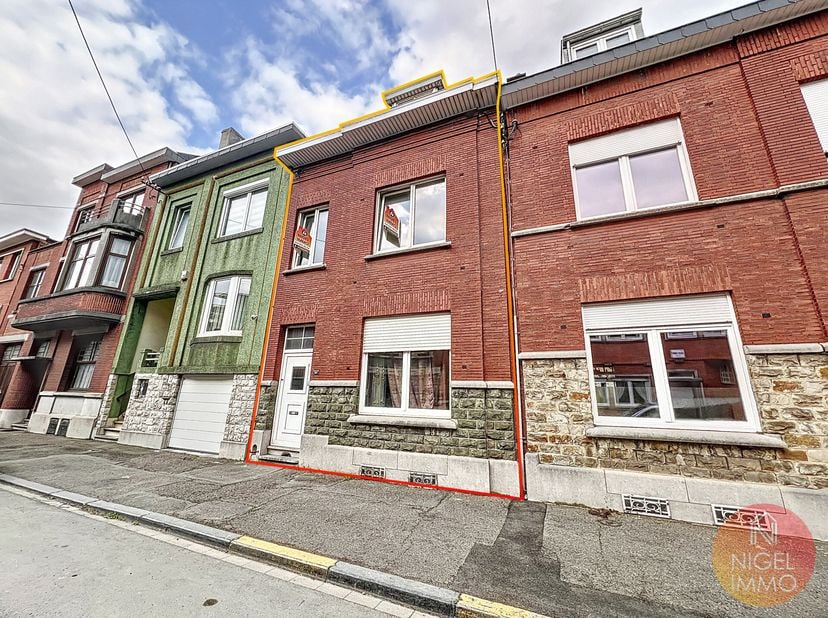 HERSTAL  Spacieuse maison 2 façades à rénover avec garage&lt;br /&gt;
Vous cherchez un bien avec du potentiel ? Ne manquez pas cette opportunité unique à He