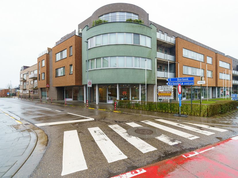 Bien professionnel à vendre
                    à 3360 Korbeek-Lo