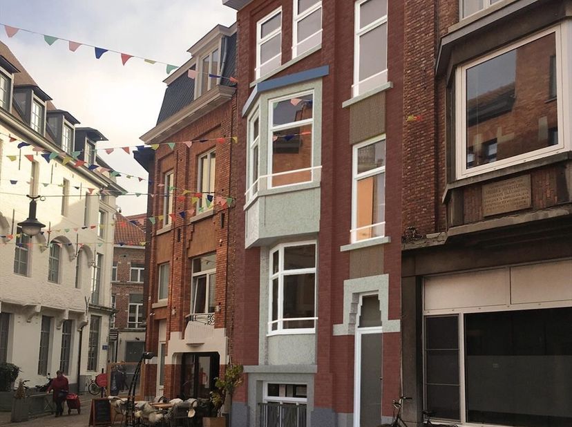 Deze studio is gelegen in de residentie PROMENADE in het bruisende Leuven. De studio is voorzien van alle moderne gemakken en heeft een bewoonbare opp