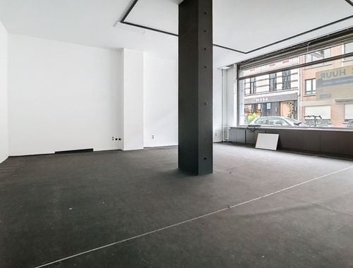                                         Bien commercial à louer à Antwerpen, € 1.950
