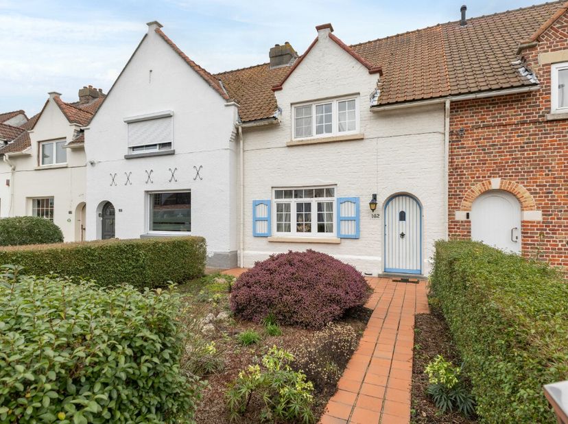 Zeebrugge : Maison à rénover à vendre avec 2 chambres et de nombreuses possibilités. Vous recherchez une maison pleine de charme et offrant de nombreu