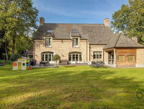                                         Villa te koop in Zoersel, € 1.175.000

