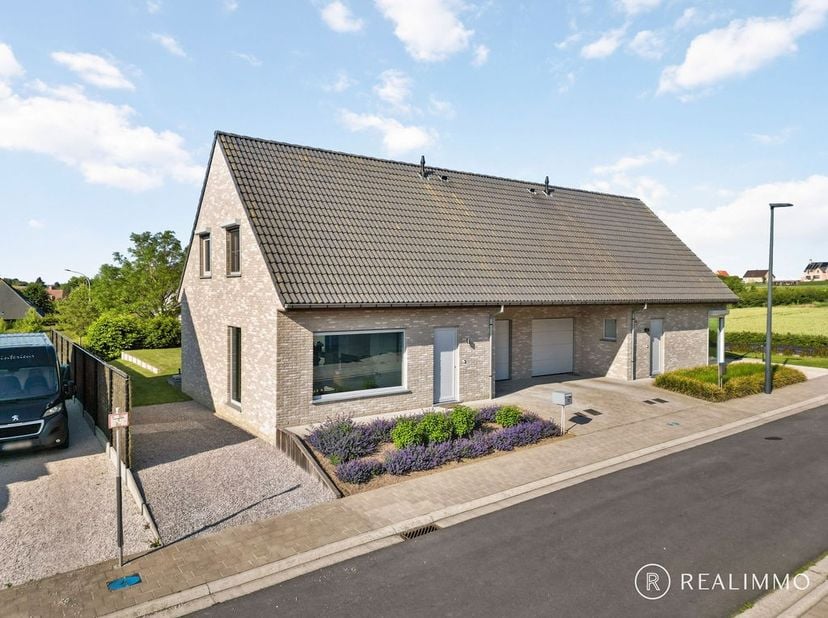 Maison à vendre
                    à 8554 Sint-Denijs