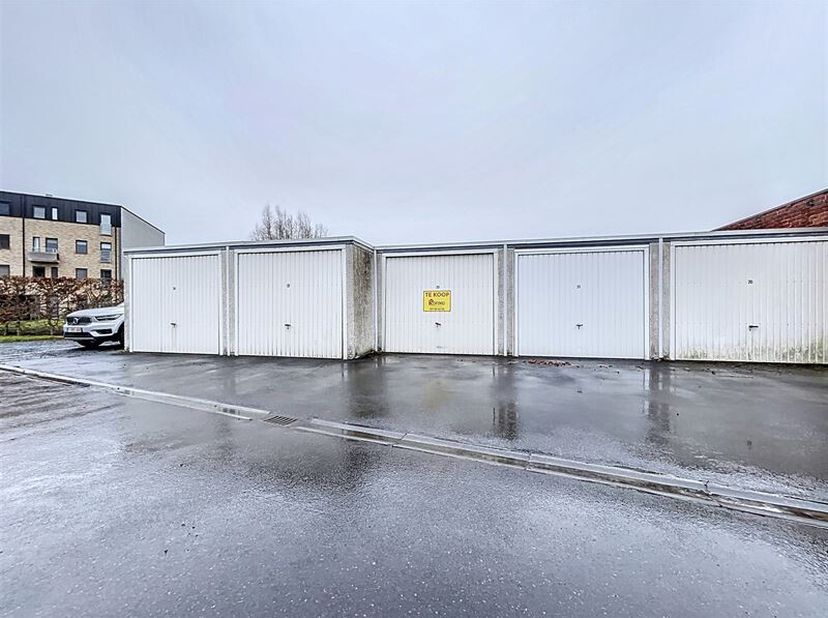 Garage à vendre
                    à 8900 Ieper