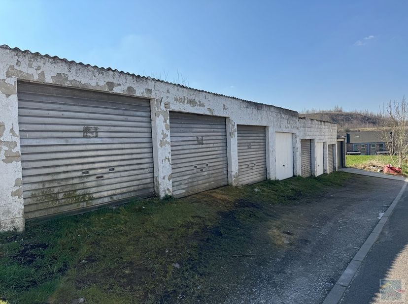 Garage te koop
                    in 6150 Anderlues