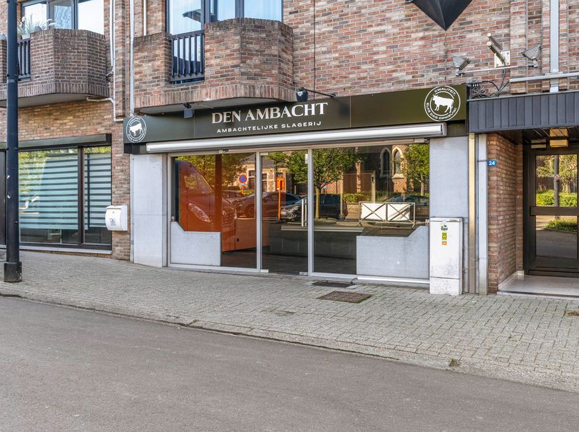 Bien professionnel à vendre
                    à 3740 Beverst