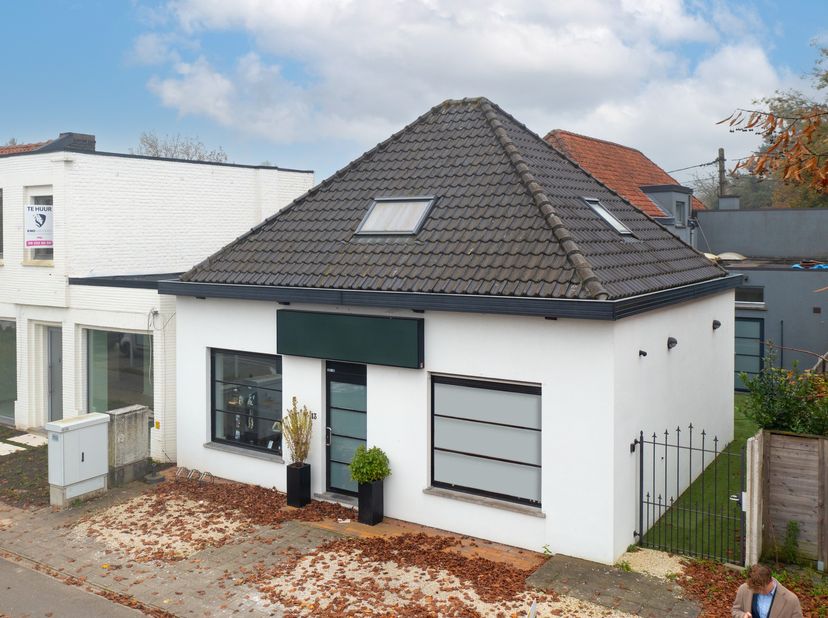 Bien professionnel à vendre
                    à 9830 Sint-Martens-Latem