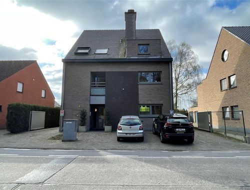                                         Bureaux à louer à Grembergen, € 1.300
