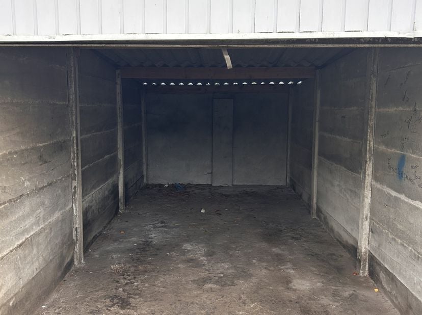 Garage à vendre
                    à 9230 Wetteren