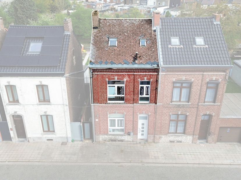 Charmant duplex met renovatiepotentieel te koop in Monceau-sur-Sambre&lt;br /&gt;
Referentie agentschap: V6031-1711&lt;br /&gt;
Virtueel bezoek: https://immo360.i