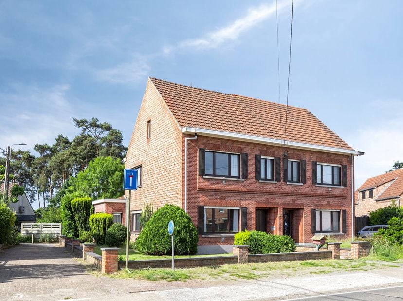 Graag meer weten? Bekijk alle info of plan onmiddellijk je bezoek via https://jesvastgoed.be/eigendommen/rijmenamsesteenweg81&lt;br /&gt;
Liever rechtstreek
