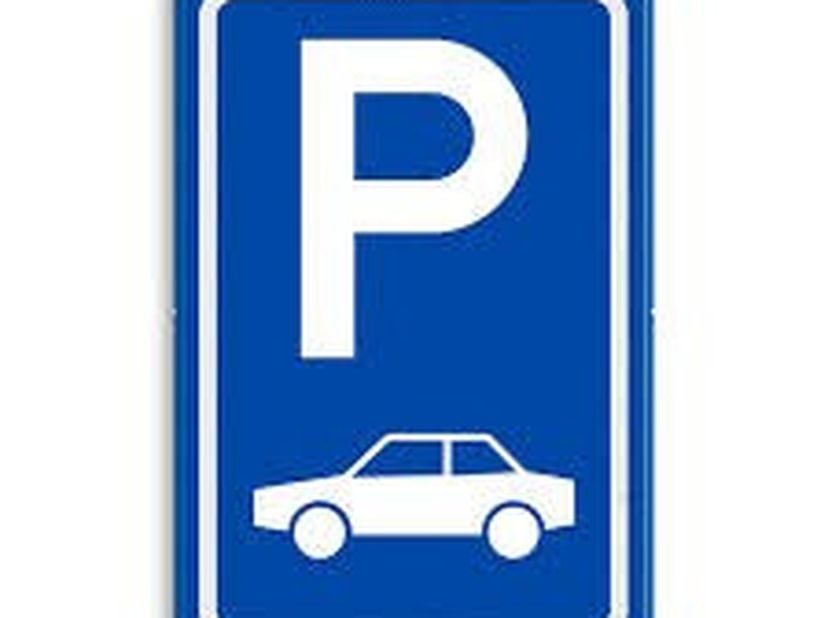 Ondergrondse autostaanplaats te huur in de residentie Hotel van Brugge. Huurprijs 80,00 Euro per maand