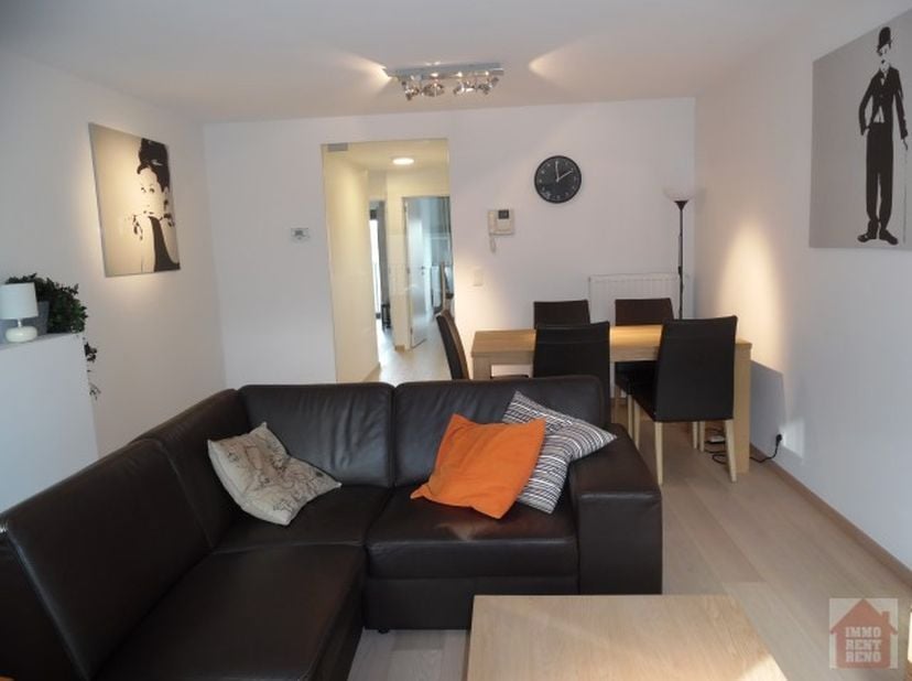 Dit mooie 2-slaapkamerappartement ligt in het centrum van Diegem op de grens van Evere/Zaventem.&lt;br /&gt;
Goede verbinding met openbaar vervoer, luchthav