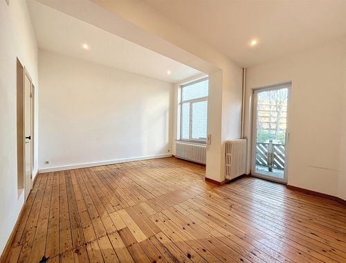                                         Bureaux à louer à Woluwe-Saint-Lambert, € 1.590
