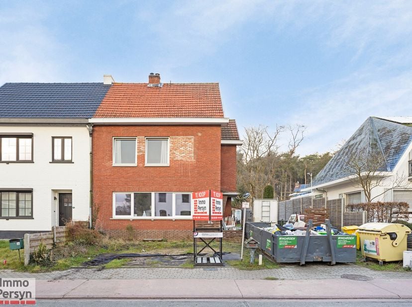 Bent u op zoek naar een woning met tal van mogelijkheden op een uitstekende locatie? Dan is deze woning aan de Testeltsesteenweg in Averbode precies w